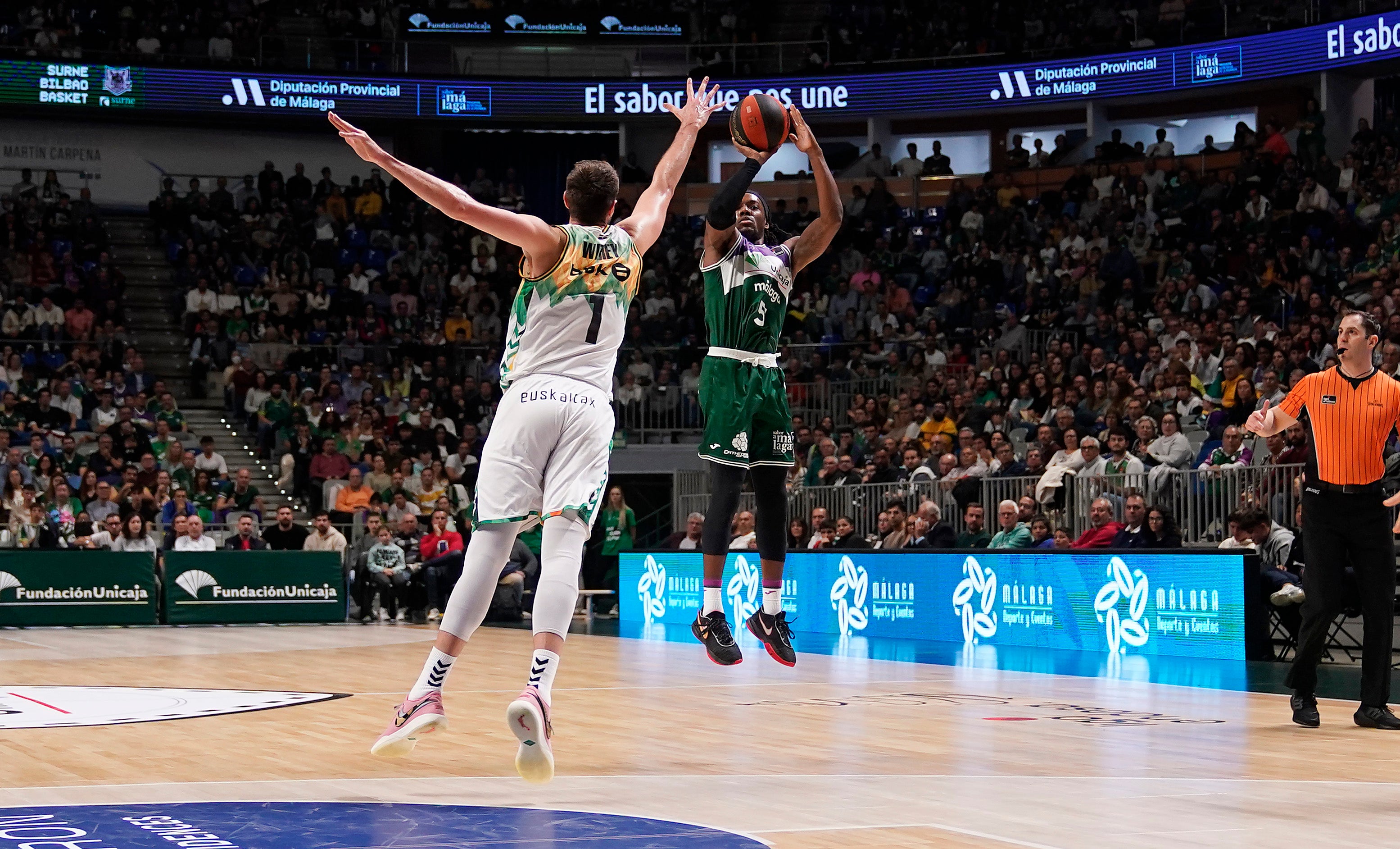 La defensa guía al Unicaja hacia la Copa