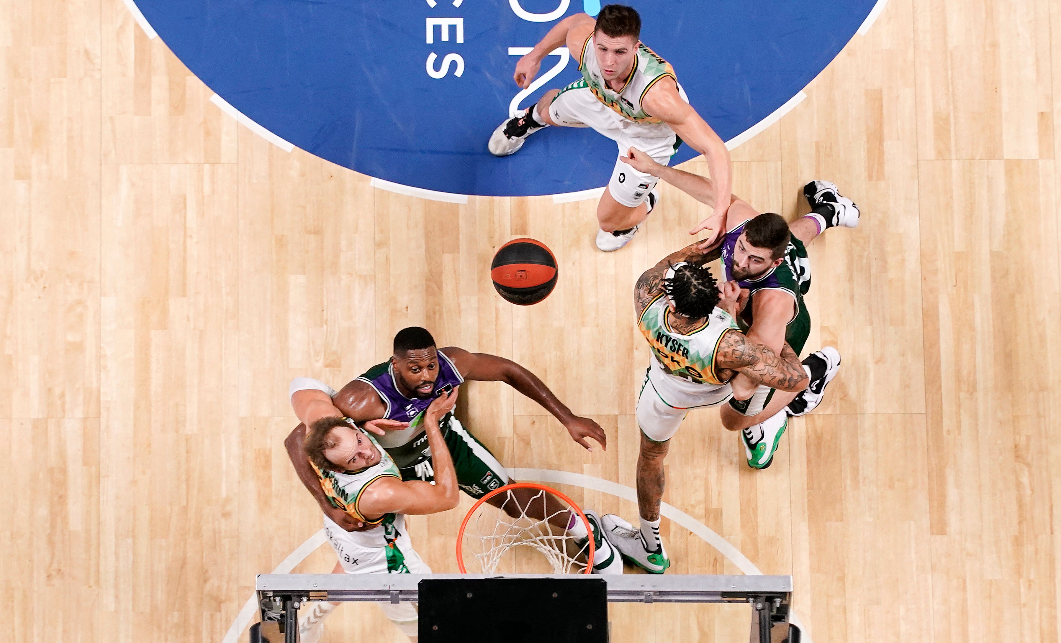 La defensa guía al Unicaja hacia la Copa