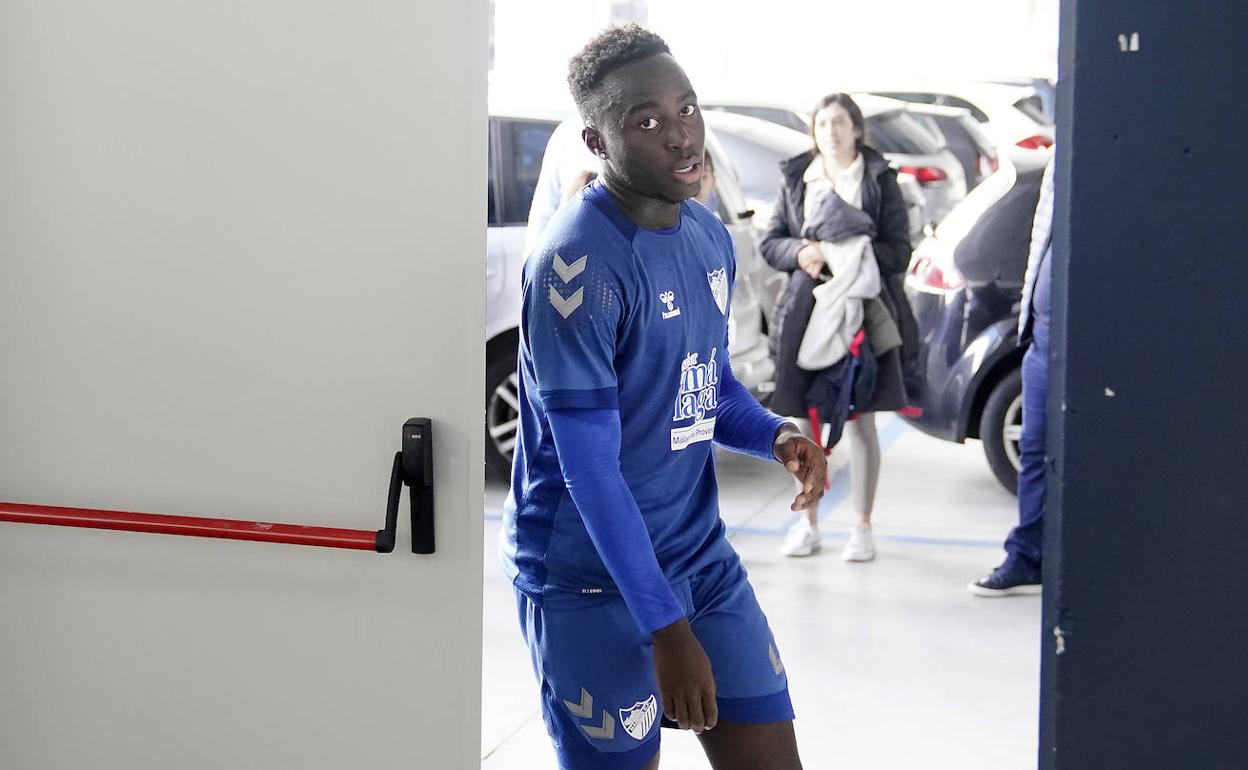 Arvin Appiah, en uno de los pasillos del estadio de La Rosaleda.