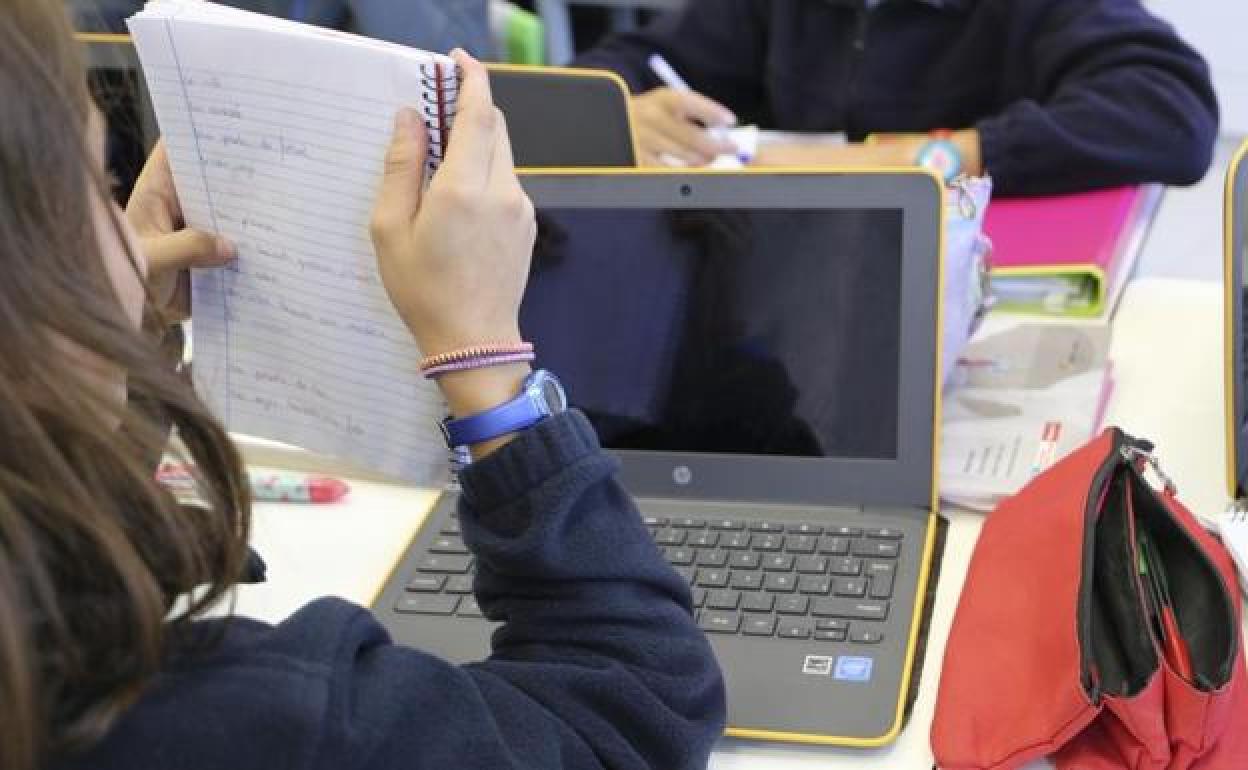 Telefónica suministrará ordenadores por más de 26 millones a centros educativos de siete comunidades