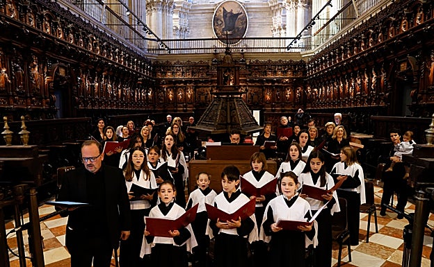 La parte musical corrió a cargo del coro de la catedral y de Pueri Cantores Málaga.