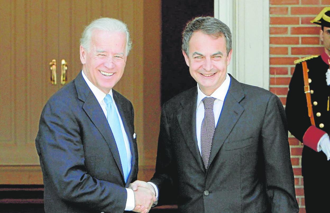 González, con Miterrand y Kohl. Aznar bromea con Schröder, Blair y Berlusconi y Zapatero recibe a Biden. 