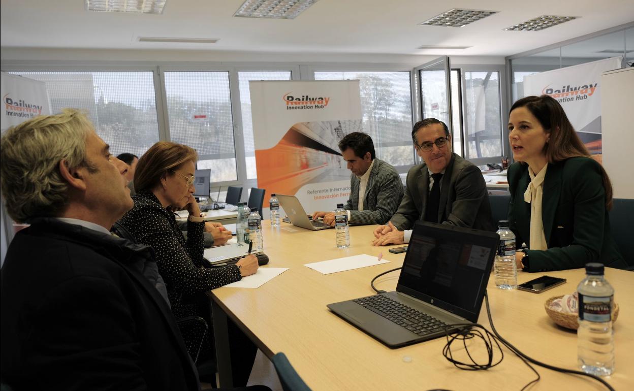 La Junta promoverá innovación y desarrollo tecnológico a través de los clústeres andaluces