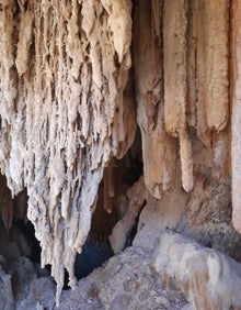 Imagen secundaria 2 - Descubren una cueva en un solar en construcción en el centro de Torremolinos