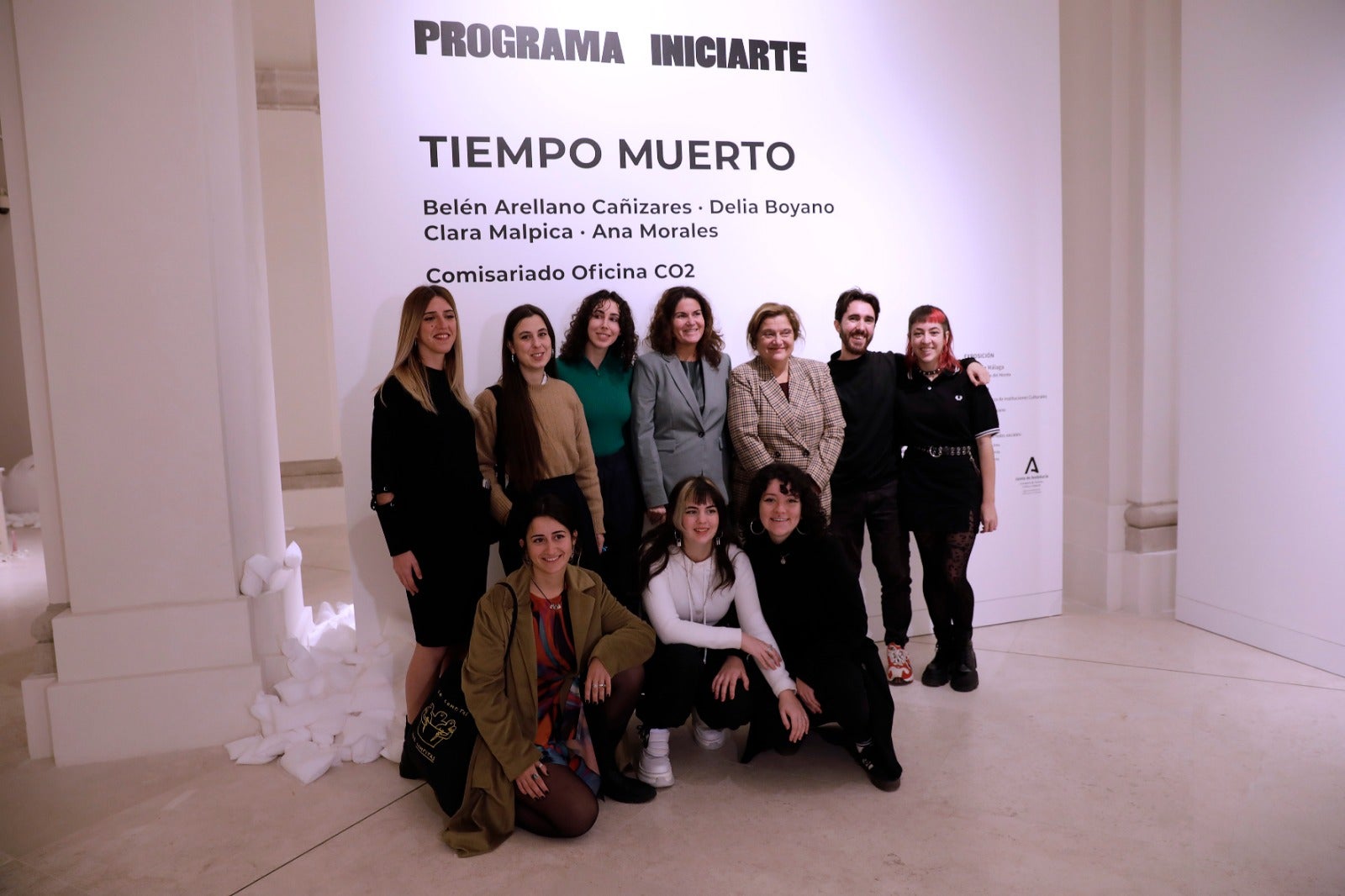 La exposiición exhibe la infantilización de la generación de los 90 como mecanismo de defensa ante la frustración y la precariedad 