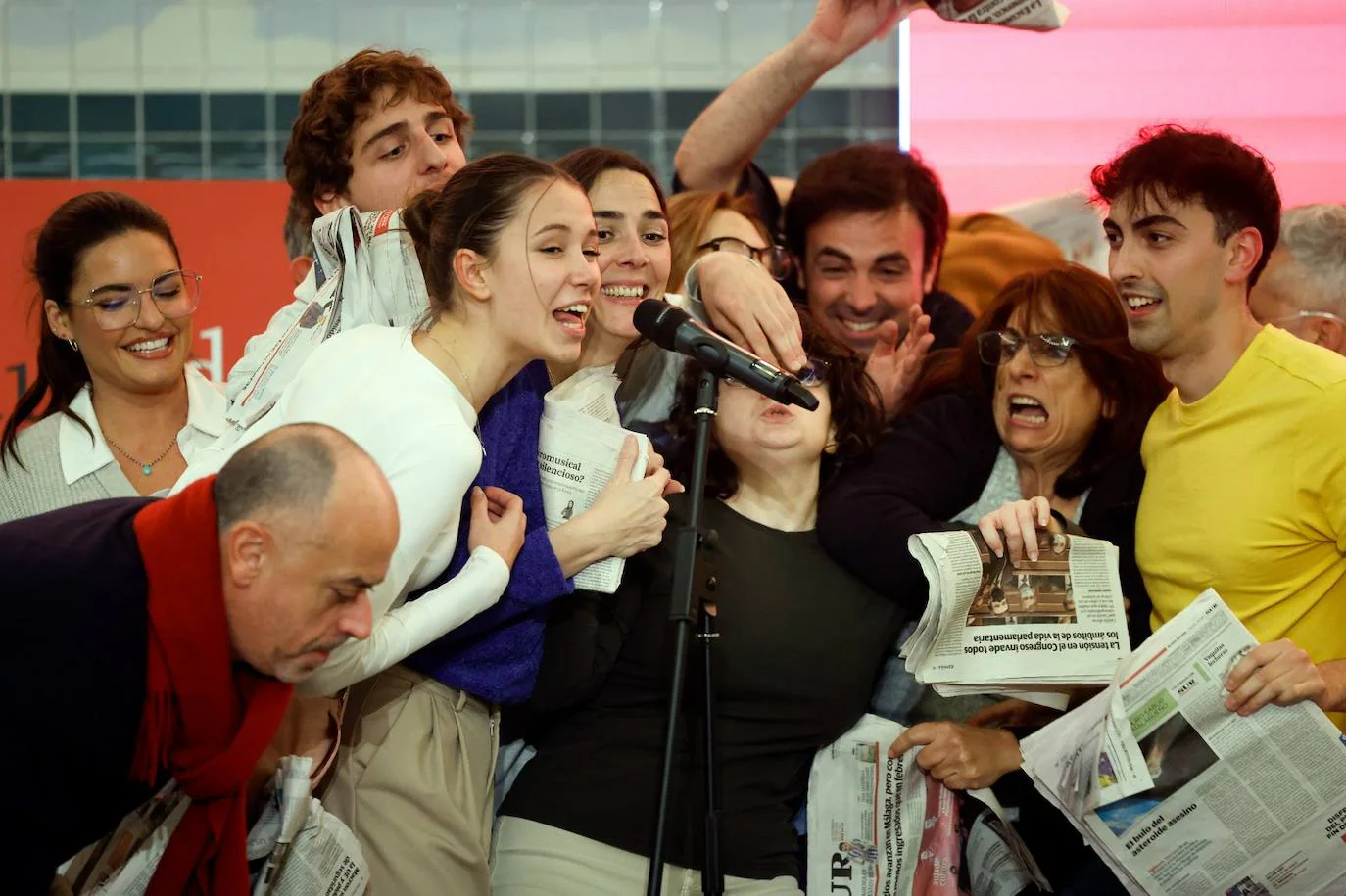 Los alumnos del taller de teatro revolucionaron la Fábrica Cervezas Victoria 