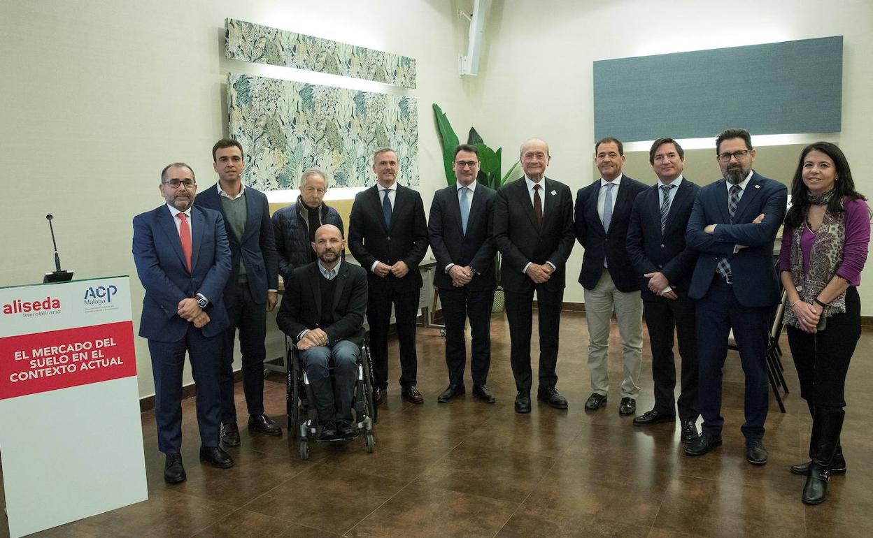 Participantes en la jornada organizada por la Asociación de Constructores y Promotores. 