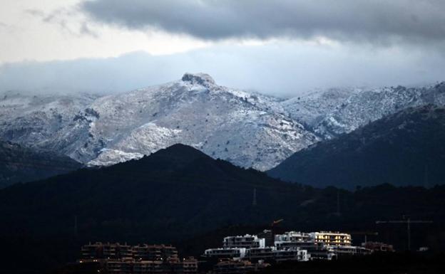 Imagen principal - Marbella, Mijas y Granizo en Rincón de la Victoria. 