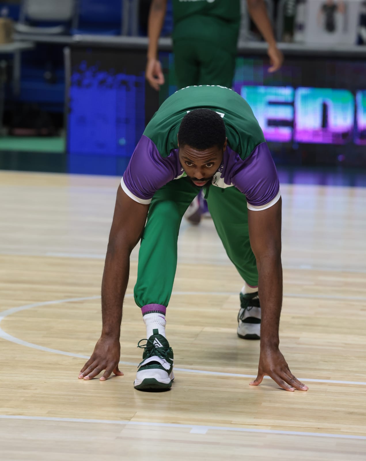 El Unicaja pasa la primera prueba del Top-16