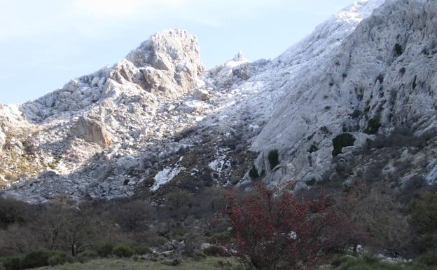 El 'Derrumbaero', paso previo al Chamizo, con nieve.