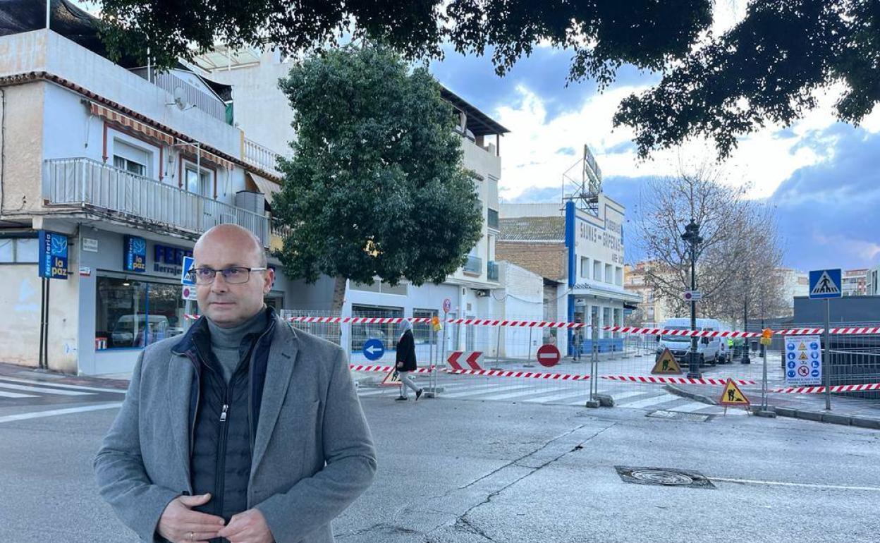 Mijas | Comienzan las obras de la nueva rotonda frente al colegio Virgen de la Peña