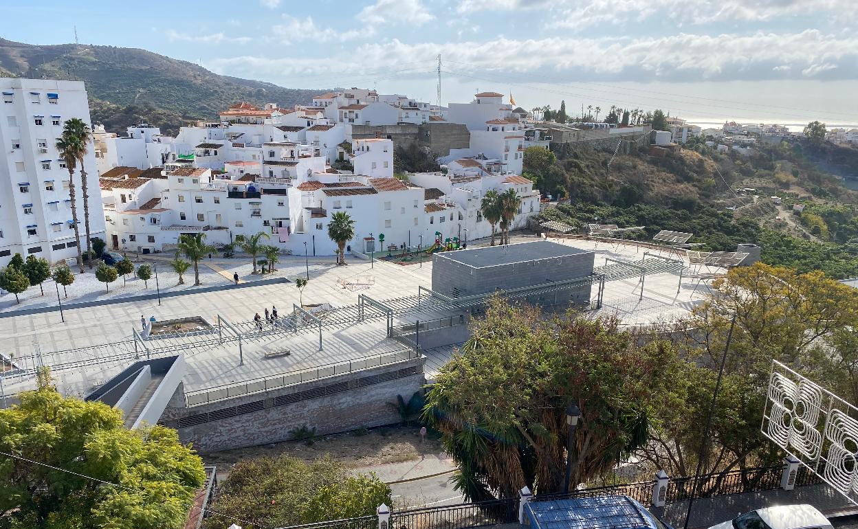 Imagen del aparcamiento de La Almedina de Torrox. 