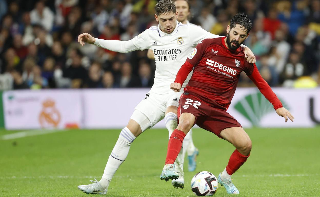 Isco, en uno de sus últimos partidos con el Sevilla, ante el Real Madrid, otro de sus exequipos. 