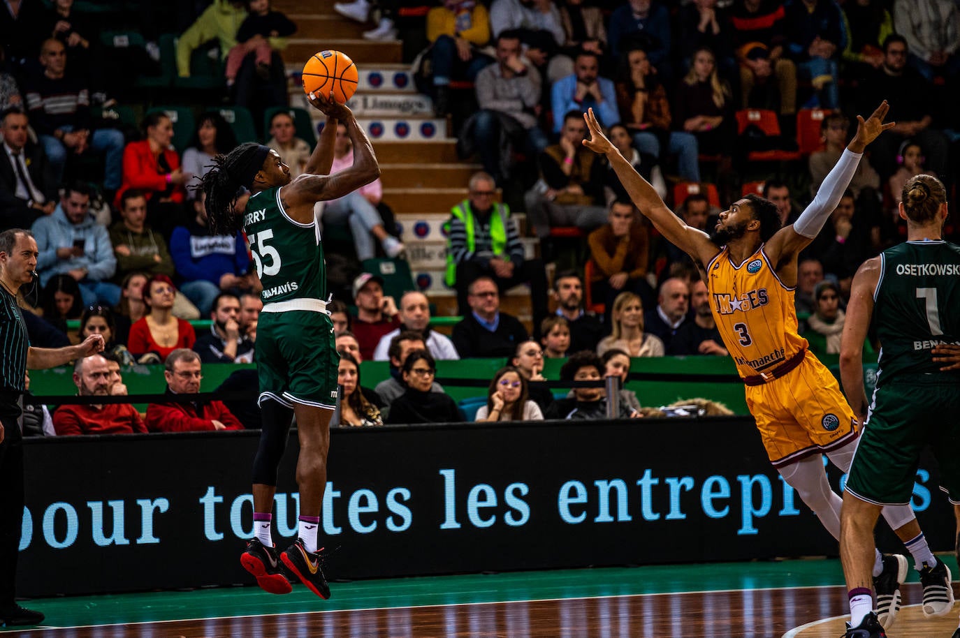 Victoria del Unicaja en la cancha del Limoges (67-84). 