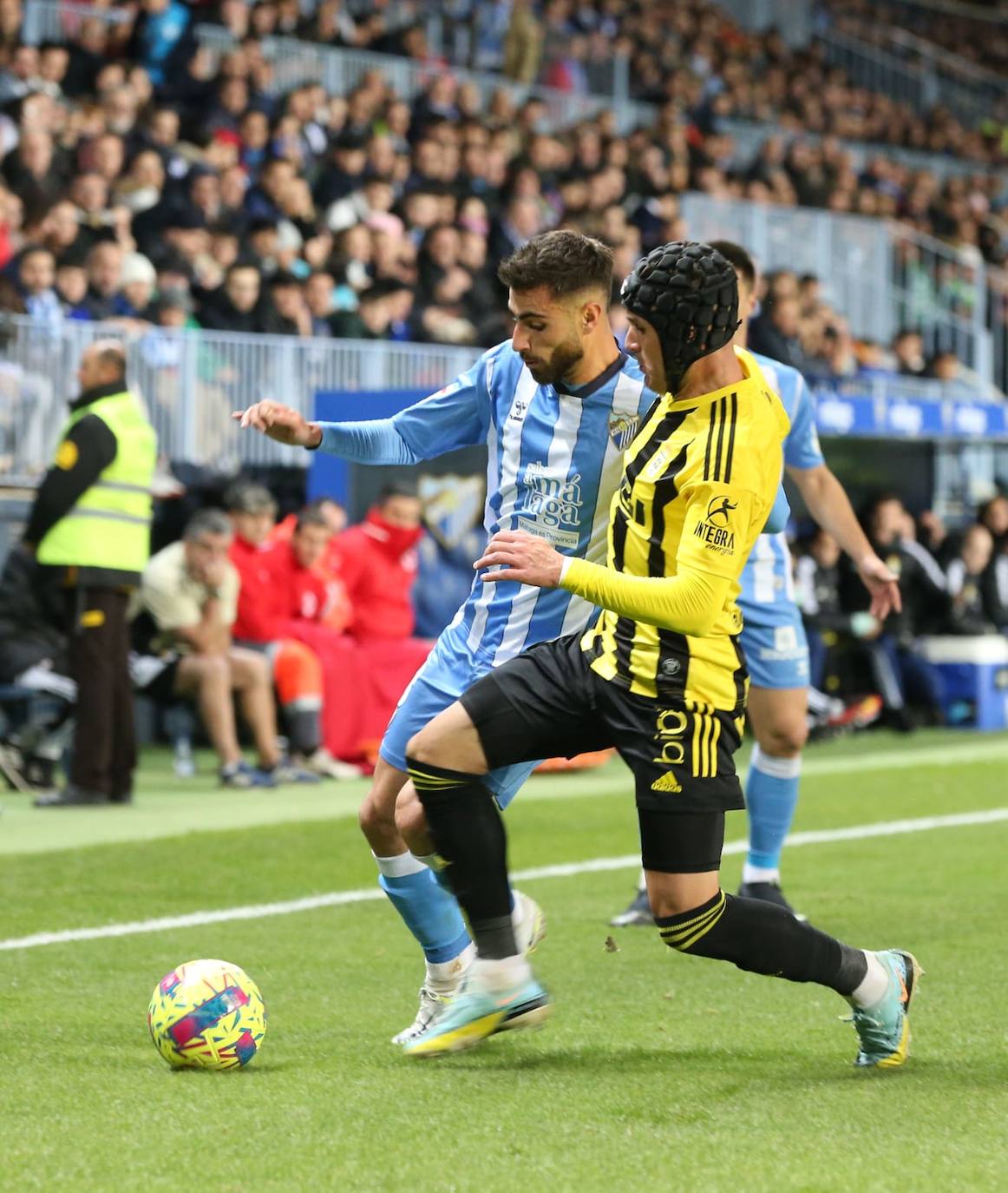 Derrota del Málaga en casa ante el Oviedo. 