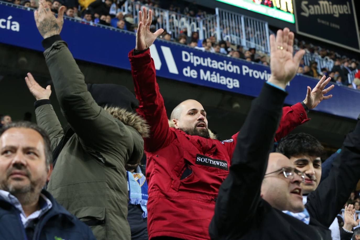 Derrota del Málaga en casa ante el Oviedo. 