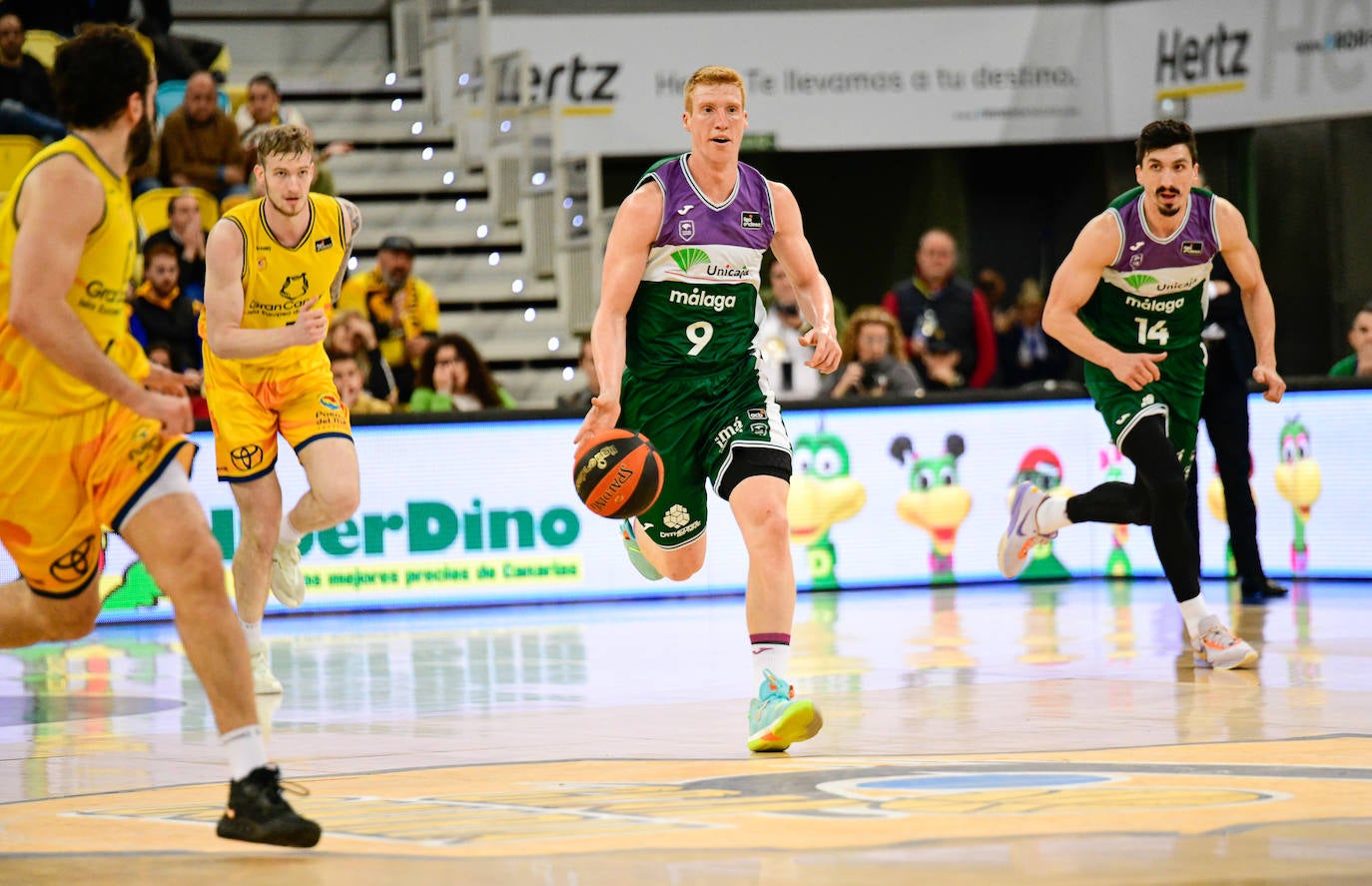 Derrota del Unicaja ante el Gran Canaria (88-70). 