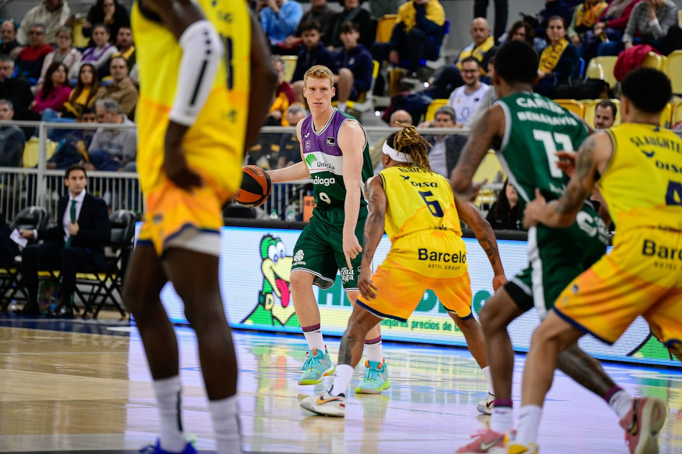 Derrota del Unicaja ante el Gran Canaria (88-70). 