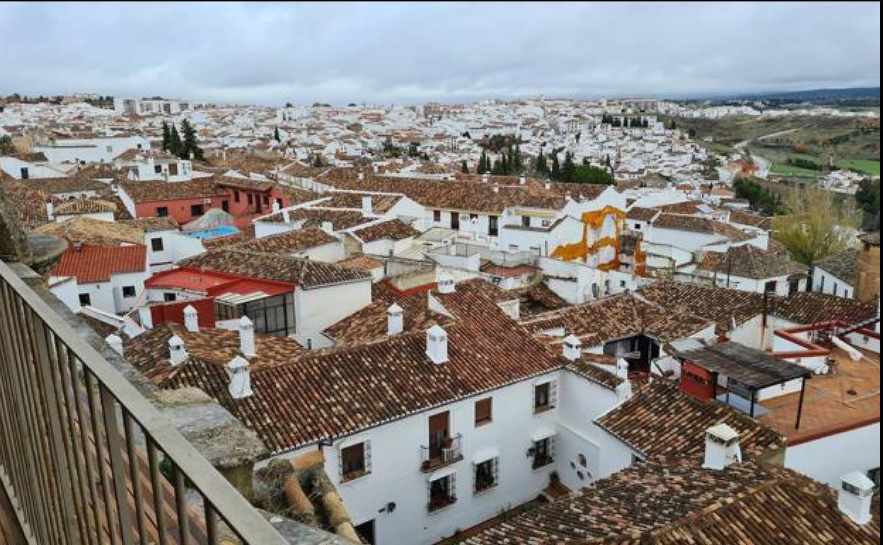 Herida leve una persona en una quema descontrolada de rastrojos en una finca de Ronda