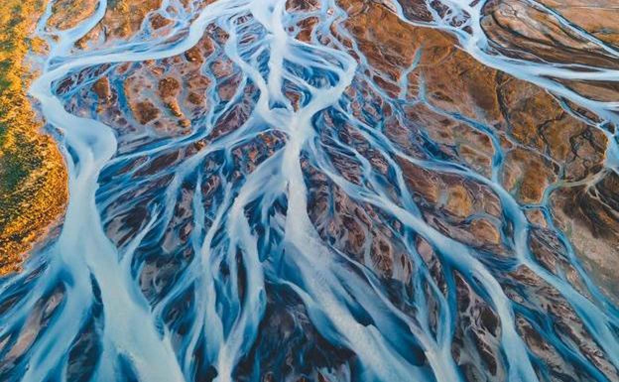 Foto aérea de ríos glaciares