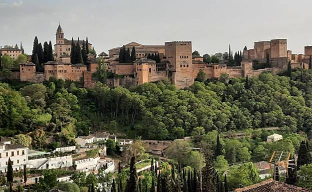 Este recorrido finalizará en la Alhambra de Granada. 
