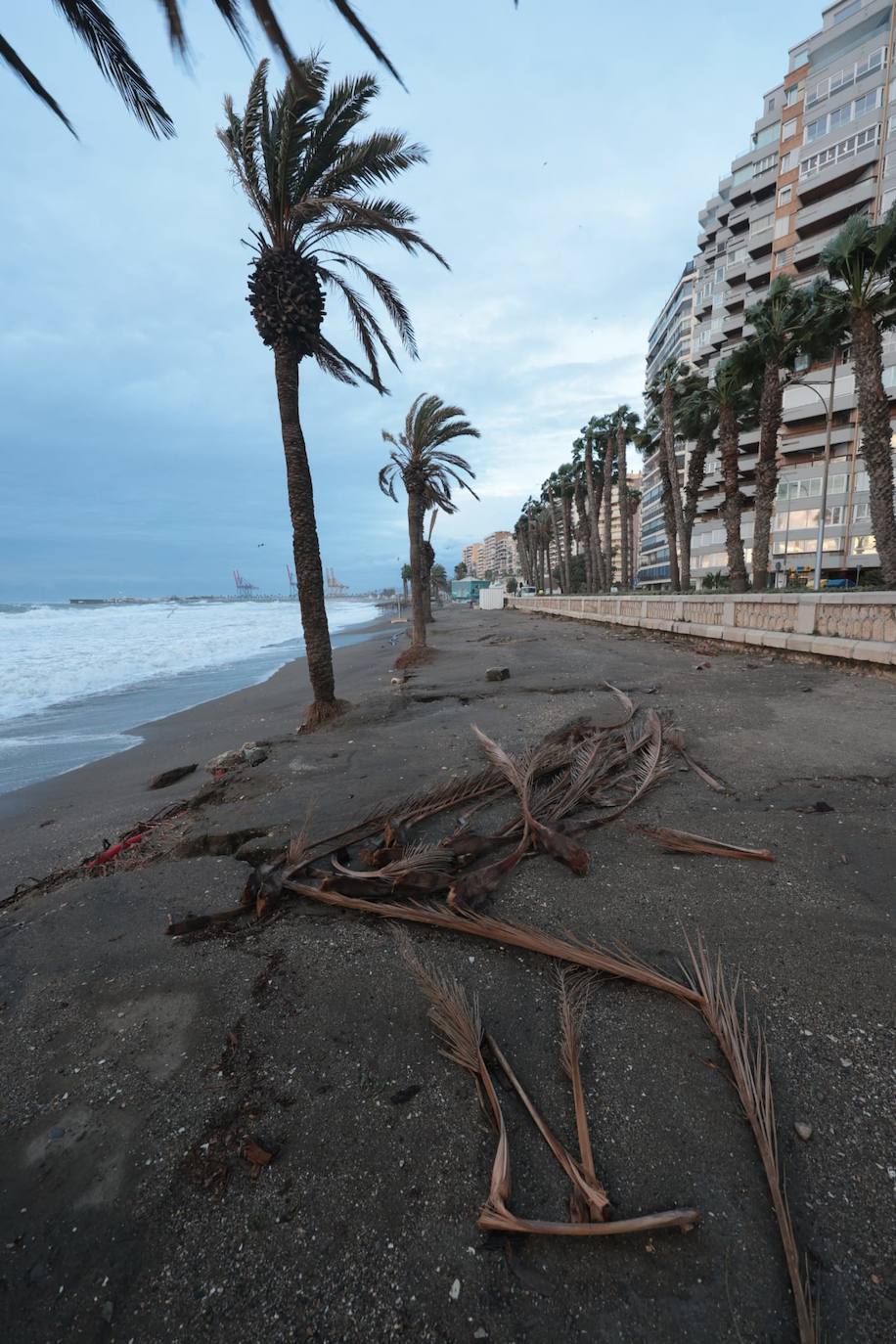 Imagen del temporal tomada en la capital, este sábado.