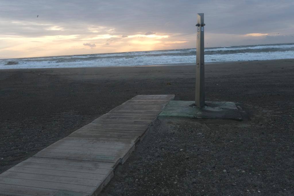 Paseo marítimo de Torremolinos, este sábado.