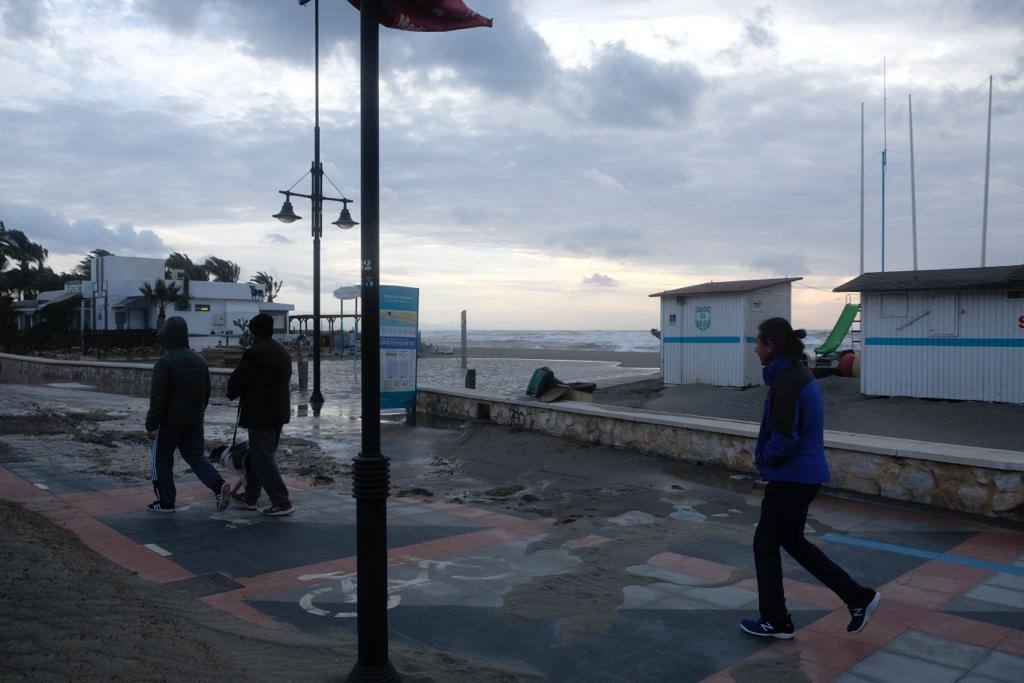 Paseo marítimo de Torremolinos, este sábado.