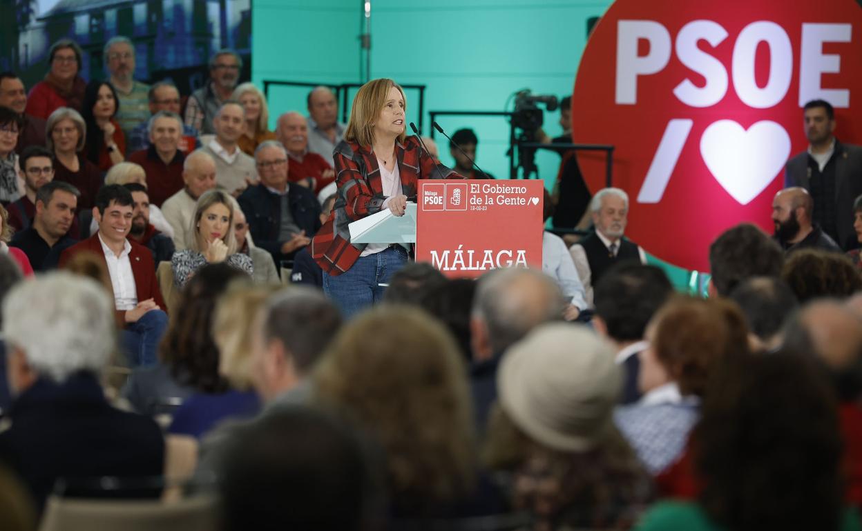 Medina, durante su intervención este domingo en el mitin del PSOE.