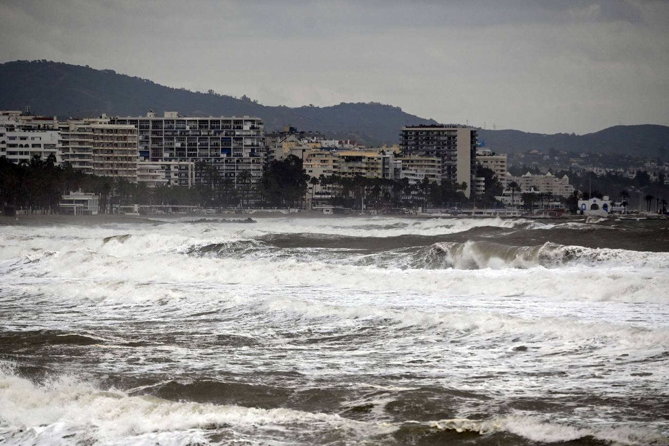 Temporal de levante en Marbella 