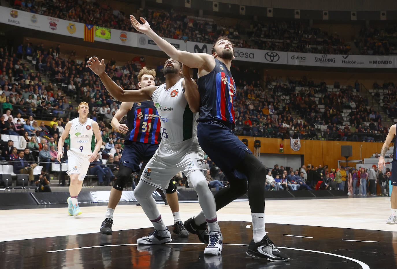 Las mejores fotografías del Barcelona-Unicaja de la Copa del Rey de Baloncesto 2023. 