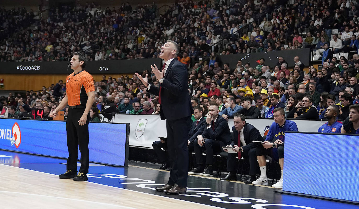 Las mejores fotografías del Barcelona-Unicaja de la Copa del Rey de Baloncesto 2023. 