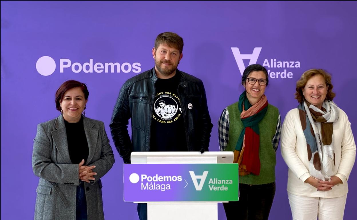 Dirigentes de Podemos y Alianza Verde tras el acuerdo.