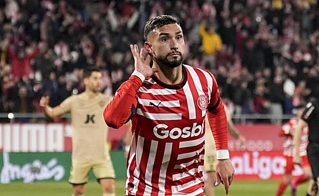 El Girona saca provecho de la locura goleadora ante el Almería