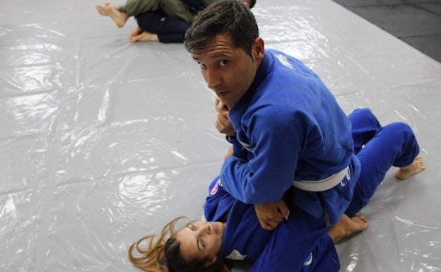 Imagen principal - Kajukenbo: KO técnico a las agresiones machistas