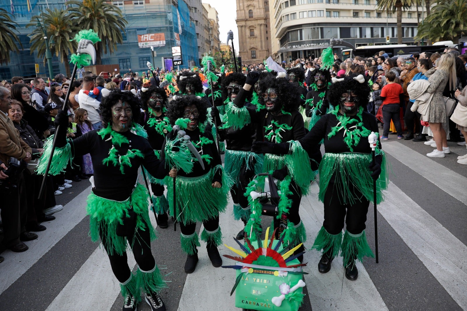 Un año más, la tradición continúa en la despedida de esta fiesta de la ciudad entre miles de personas esperando la famosa hoguera en la playa