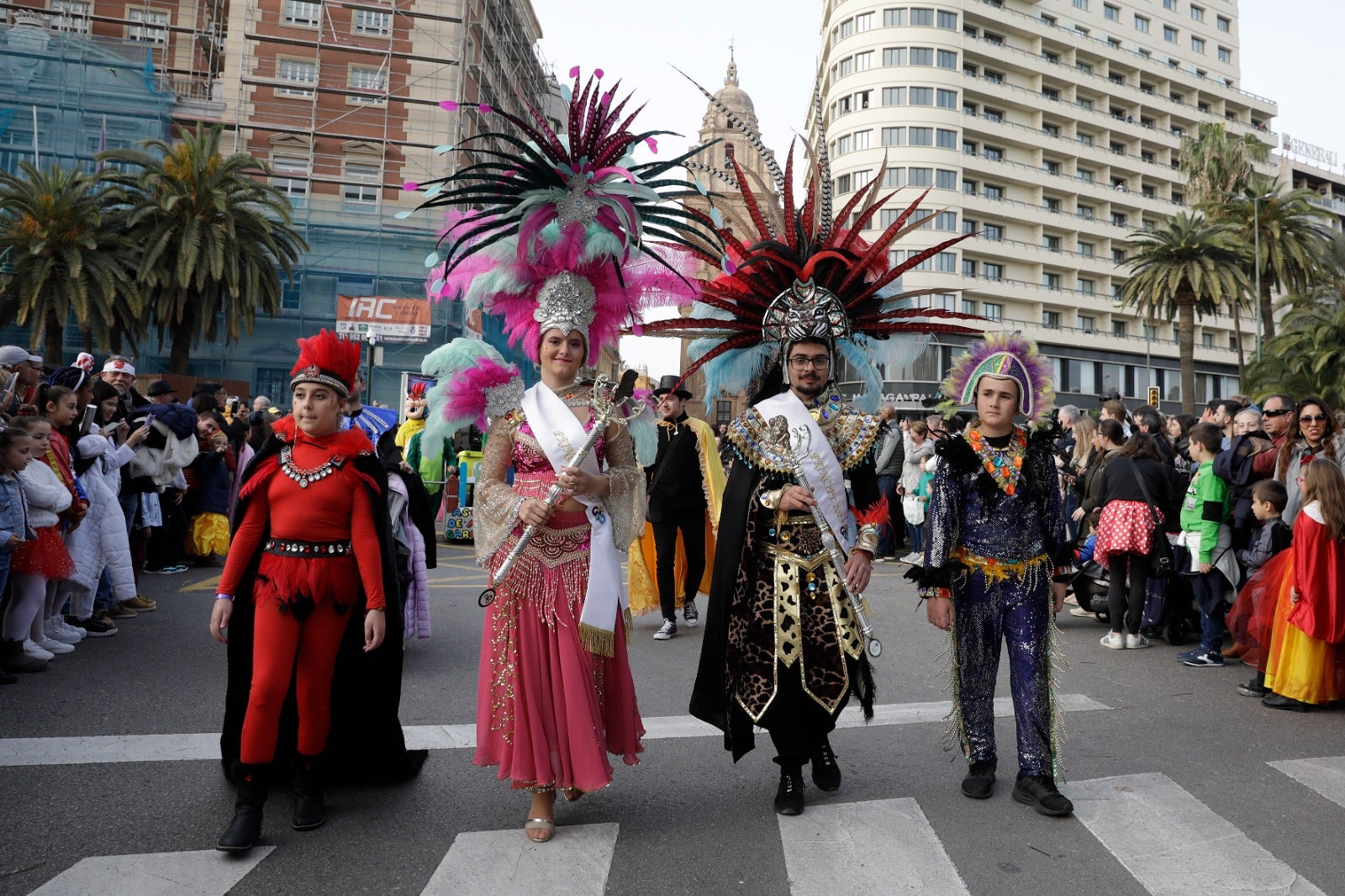 Un año más, la tradición continúa en la despedida de esta fiesta de la ciudad entre miles de personas esperando la famosa hoguera en la playa