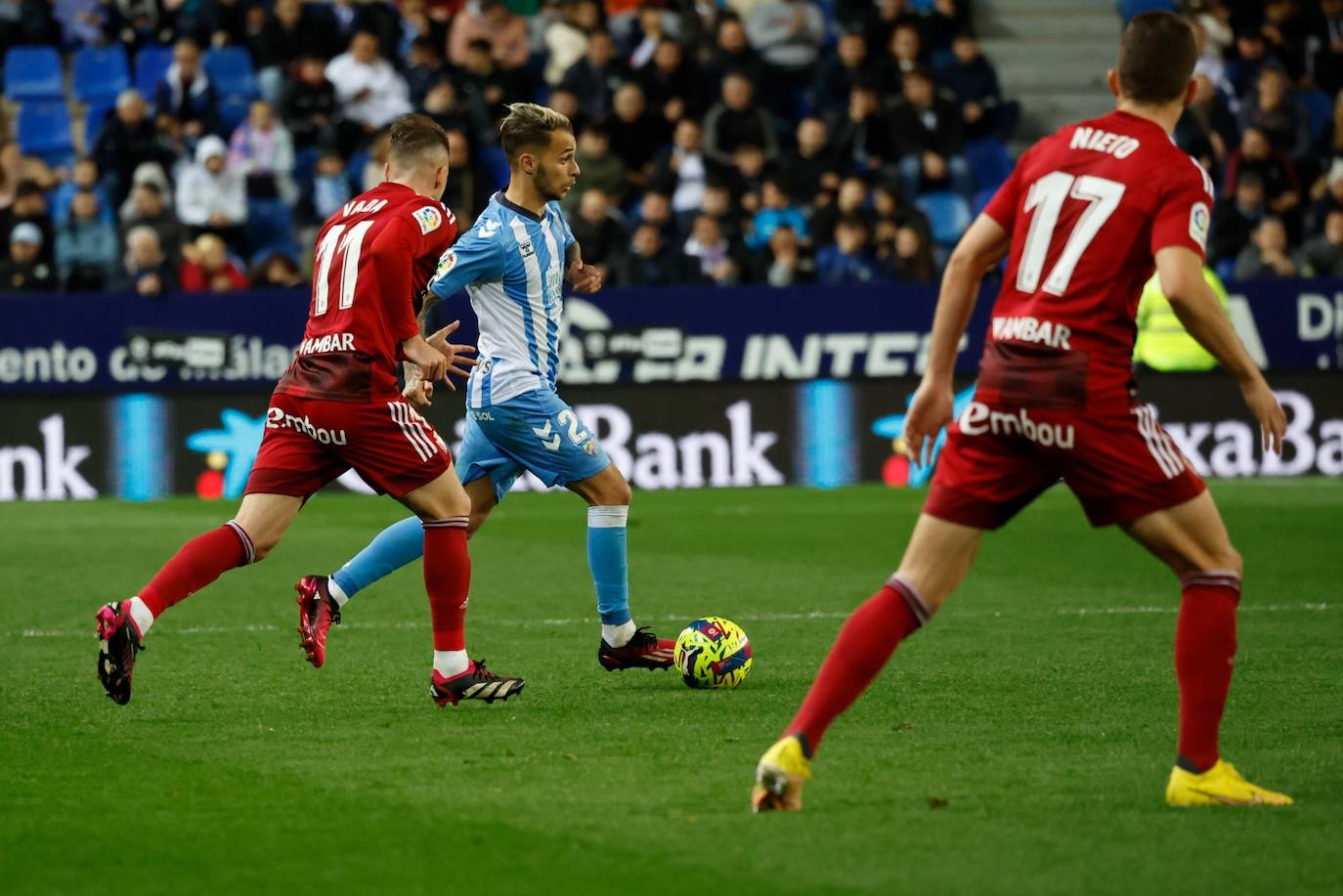 El Málaga logró una solvente victoria ante un público entregado 