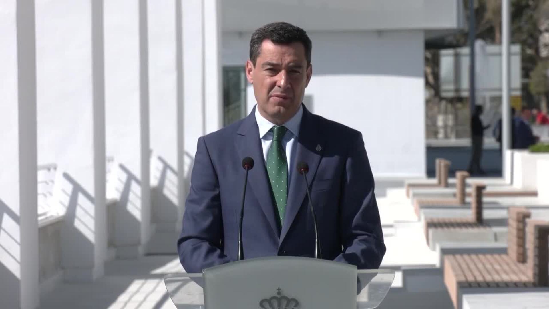 Moreno se reafirma en que la contratación de la Junta "se ajusta a derecho" y pide "serenidad"