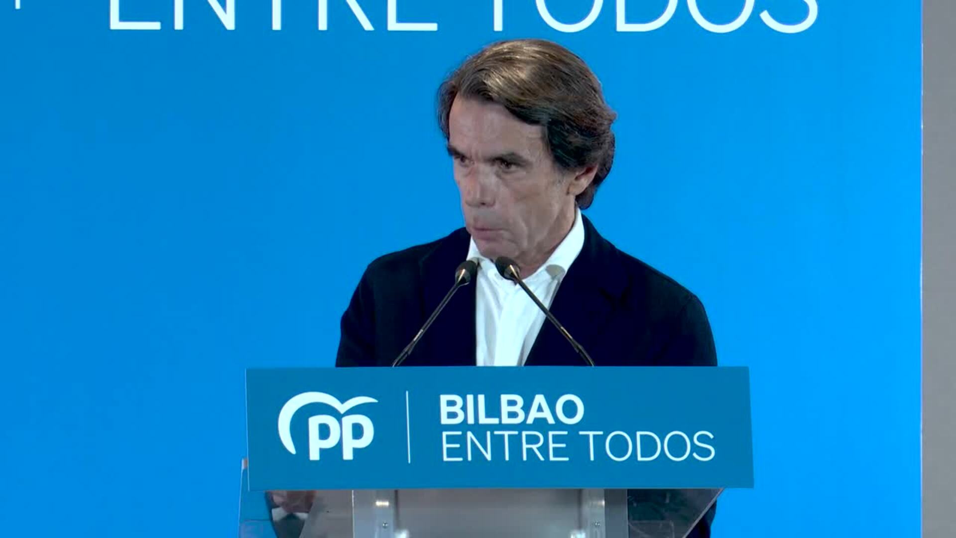 Aznar pronostica "consultas" en Euskadi y Cataluña y una "suelta" de terroristas con Pedro Sánchez