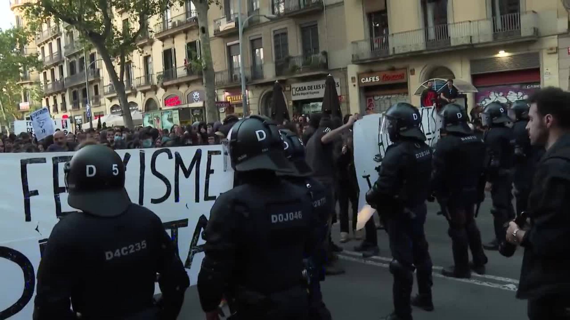 Unas 300 personas se concentran en Barcelona a favor de la Ruïna y el ...