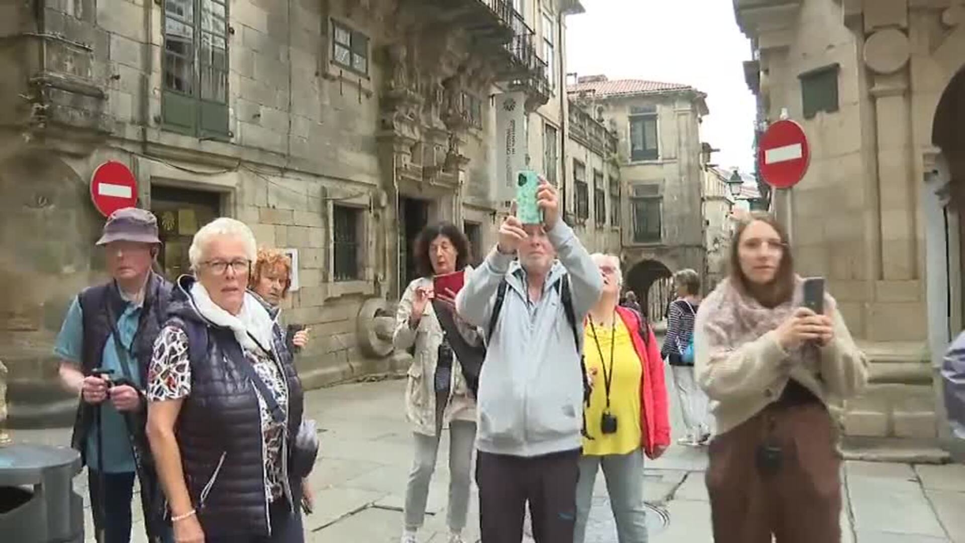Los vecinos de Santiago comienzan a hartarse del turismo