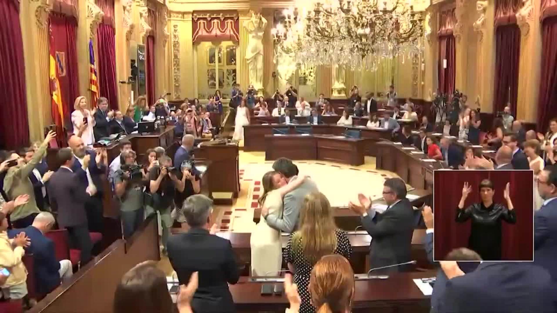 Marga Prohens, nueva presidenta del Govern balear gracias a la abstención de Vox