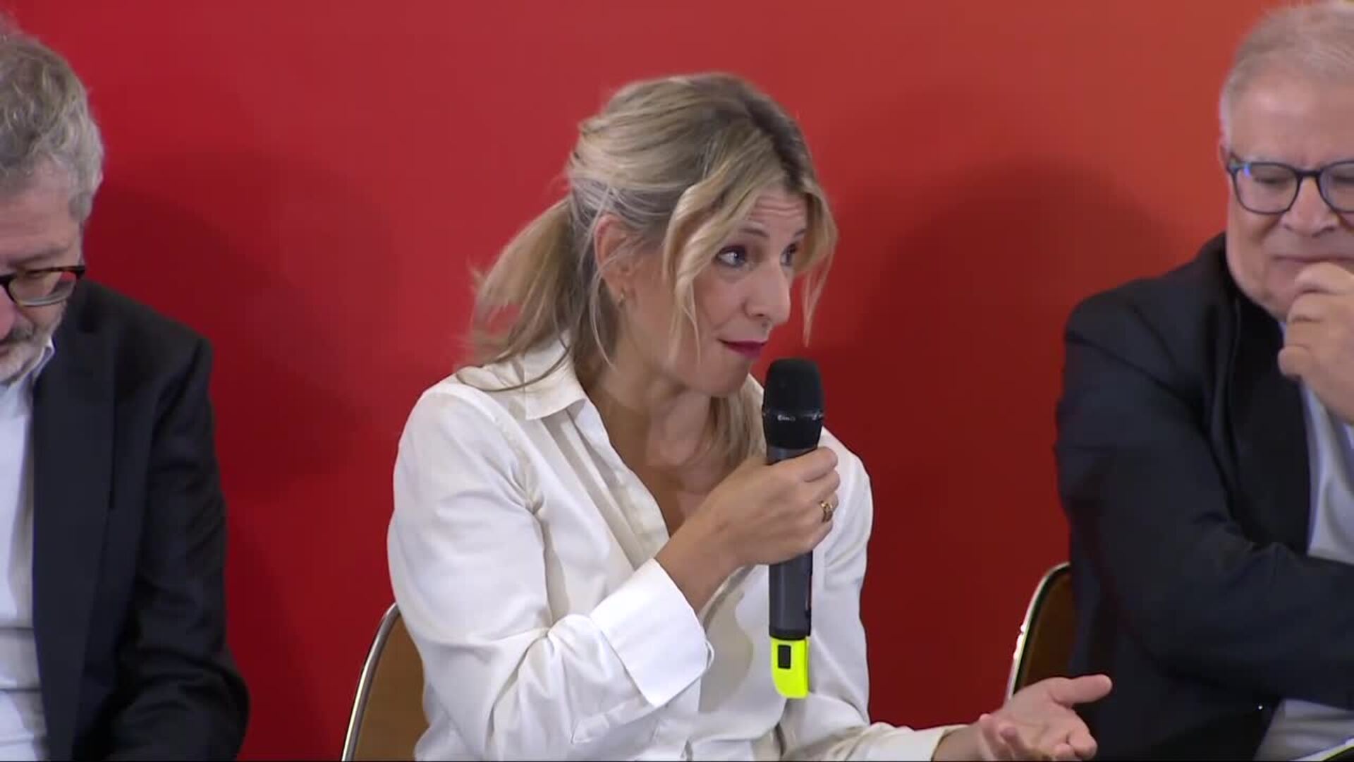Díaz dice que la reducción de jornada debe ser "dialogada y consensuada"