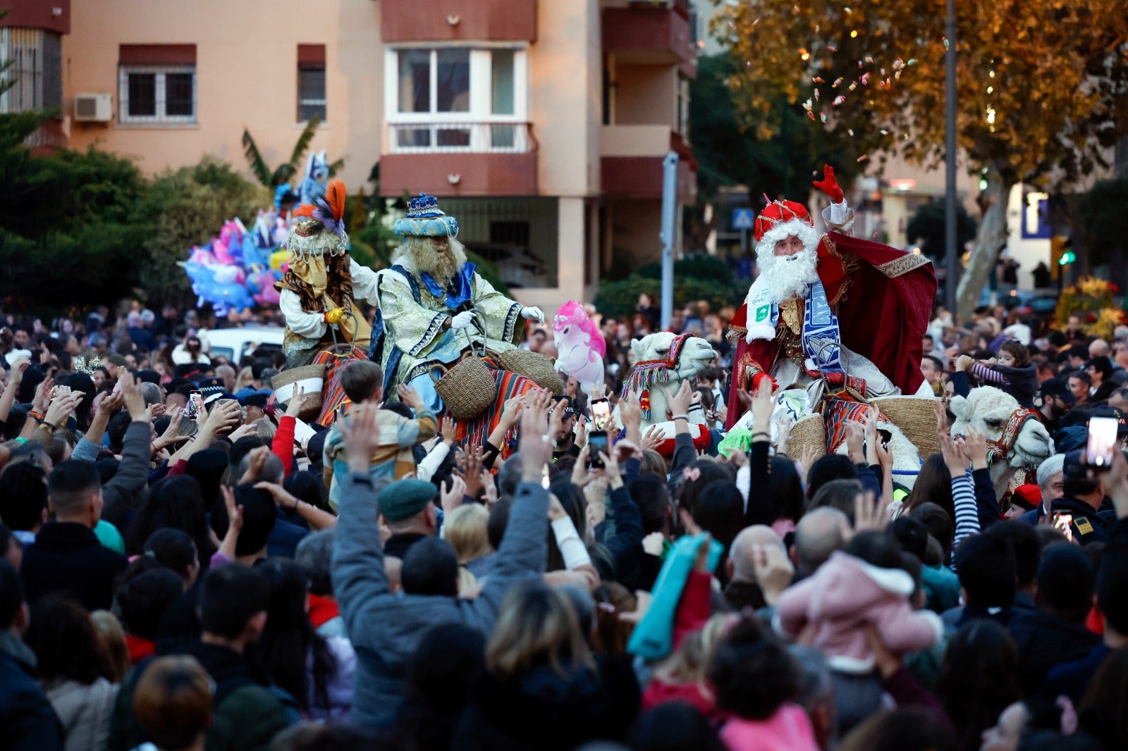 Cabalgata en Cruz del Humilladero.