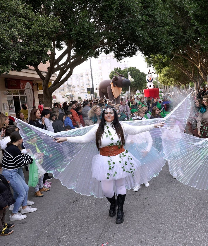 Imagen secundaria 2 - Ambiente festivo en Cruz del Humilladero y Teatinos.