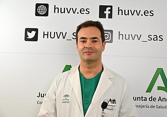 Óscar Cazorla es el jefe de servicio de Otorrinolaringología del Hospital Clínico