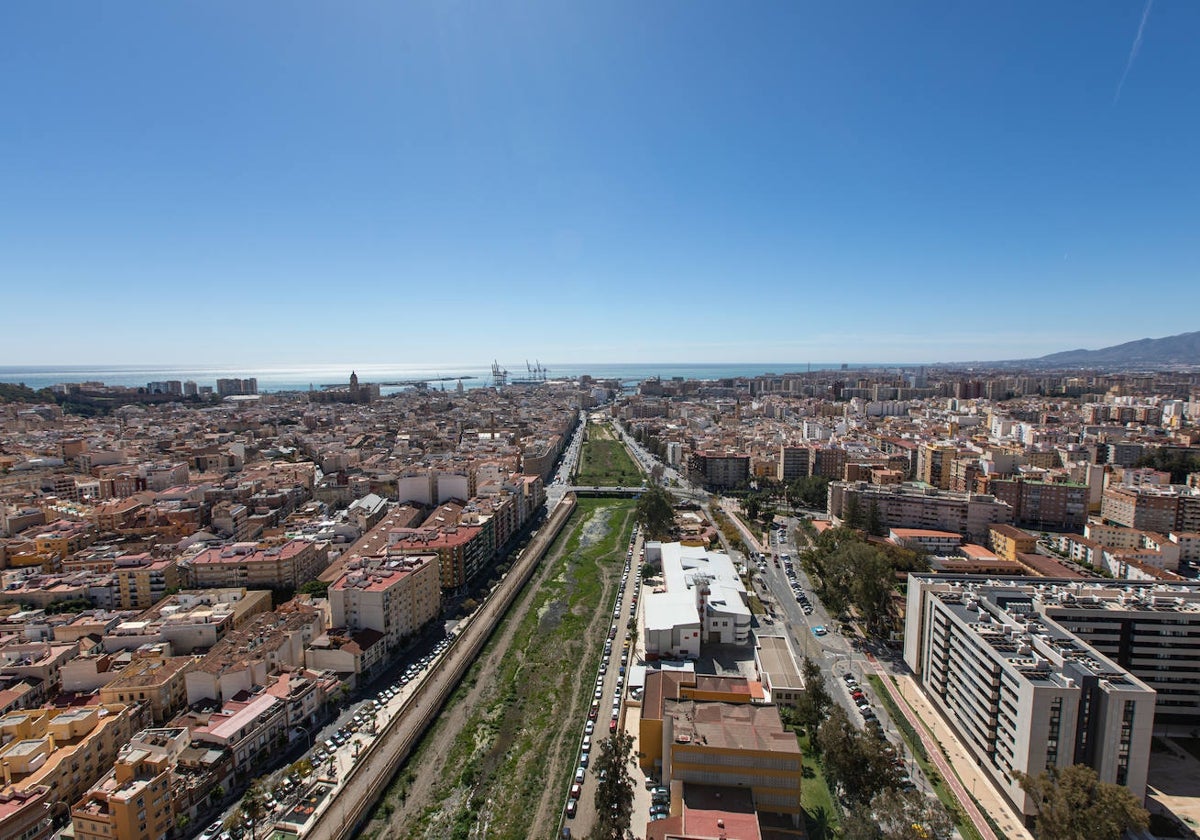 El Ayuntamiento prevé actuar aguas abajo del puente de Armiñán.