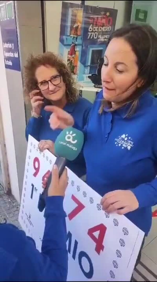 Primer premio del Sorteo del Niño: así ha sido la celebración en la administración de la calle Mármoles en Málaga