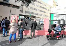 Andalucía propone que las mutuas tramiten las bajas por enfermedad común
